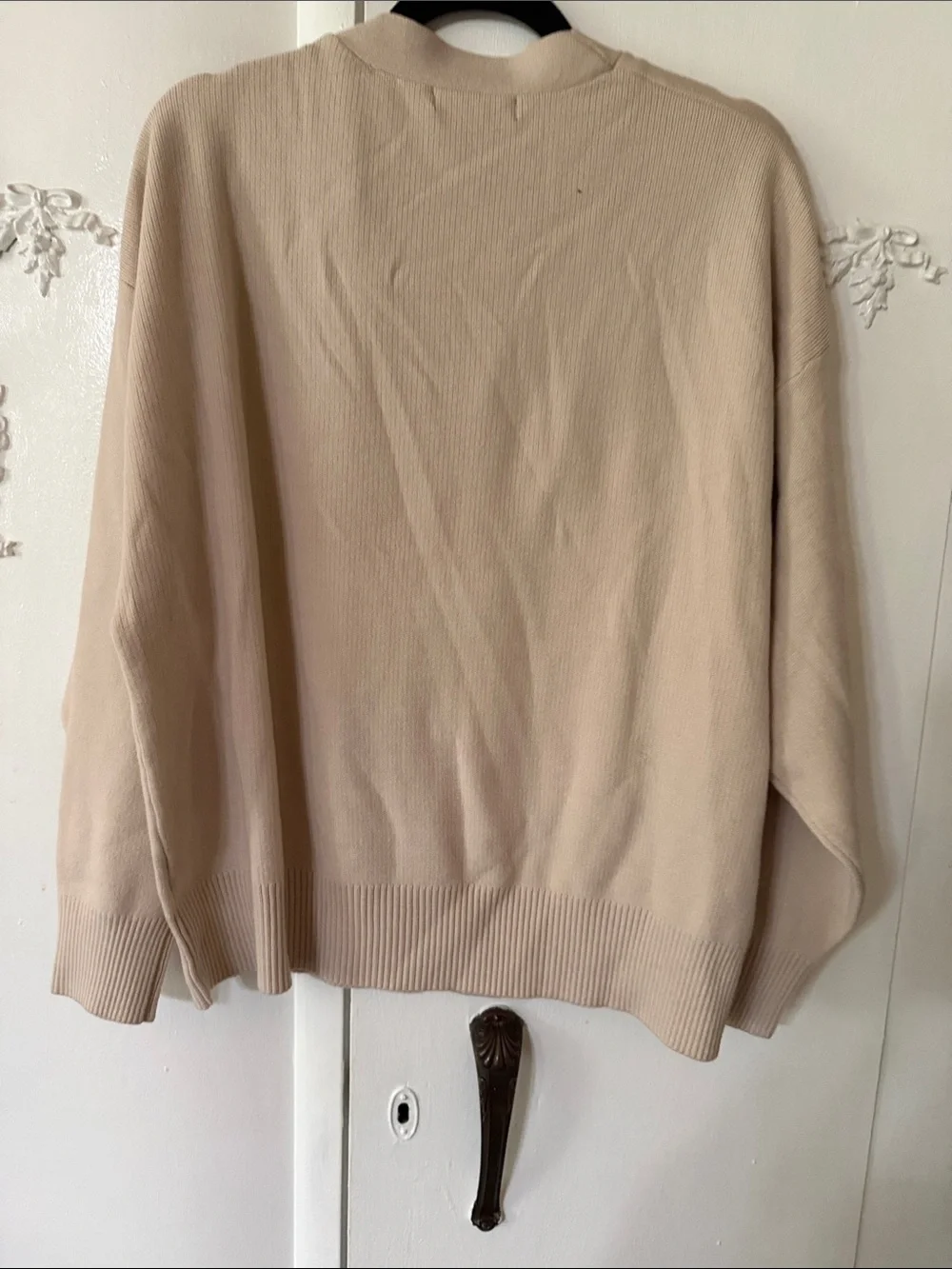 T Tahari Beige Button-Front V-Neck Cardigan